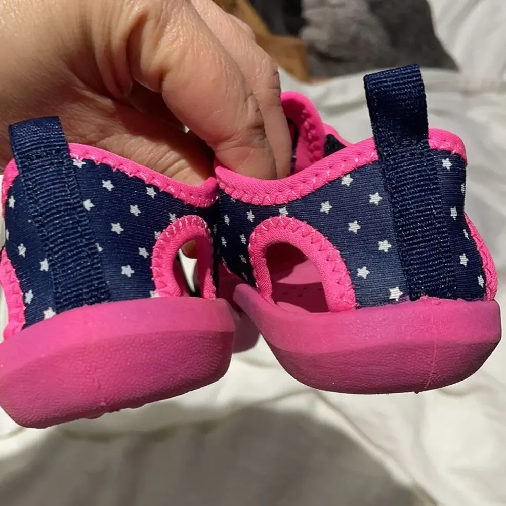 Oshkosh 10 blue pink Velcro water shoe nwot